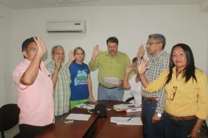 El alcalde Pedro Loreto juramentó a la nueva directiva