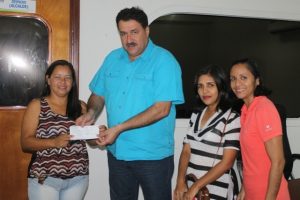 El alcalde continúa apoyando el deporte en el municipio Infante