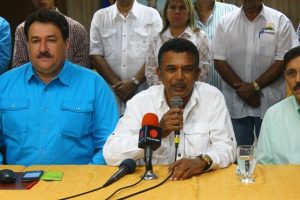 Alcalde Yovanny Salazar se mostró solidario con los trabajadores (1)