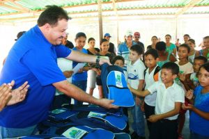 El alcalde Pedro Loreto continúa impulsando los programas sociales para que los niños puedan recibir una mejor educación 