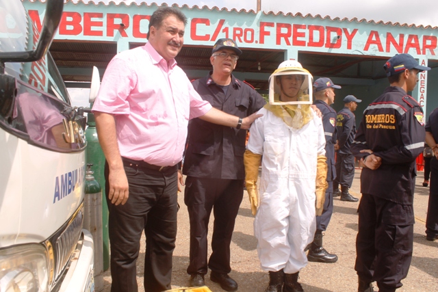 dotacion-de-uniformes-contra-abejas-africanizadas