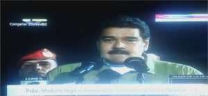 Maduro está acompañado por la canciller de la República, Delcy Rodríguez, el diputado socialista Elías Jaua, entre otros integrantes del Tren Ejecutivo.