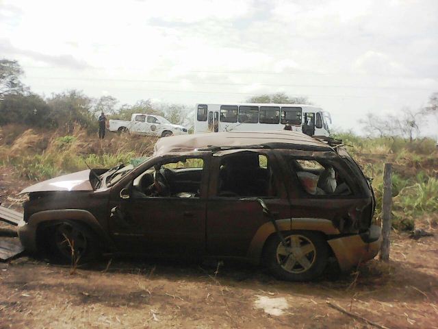 varios heridos y un muerto dejo este accidente en la carretera Chaguaramas - Memo