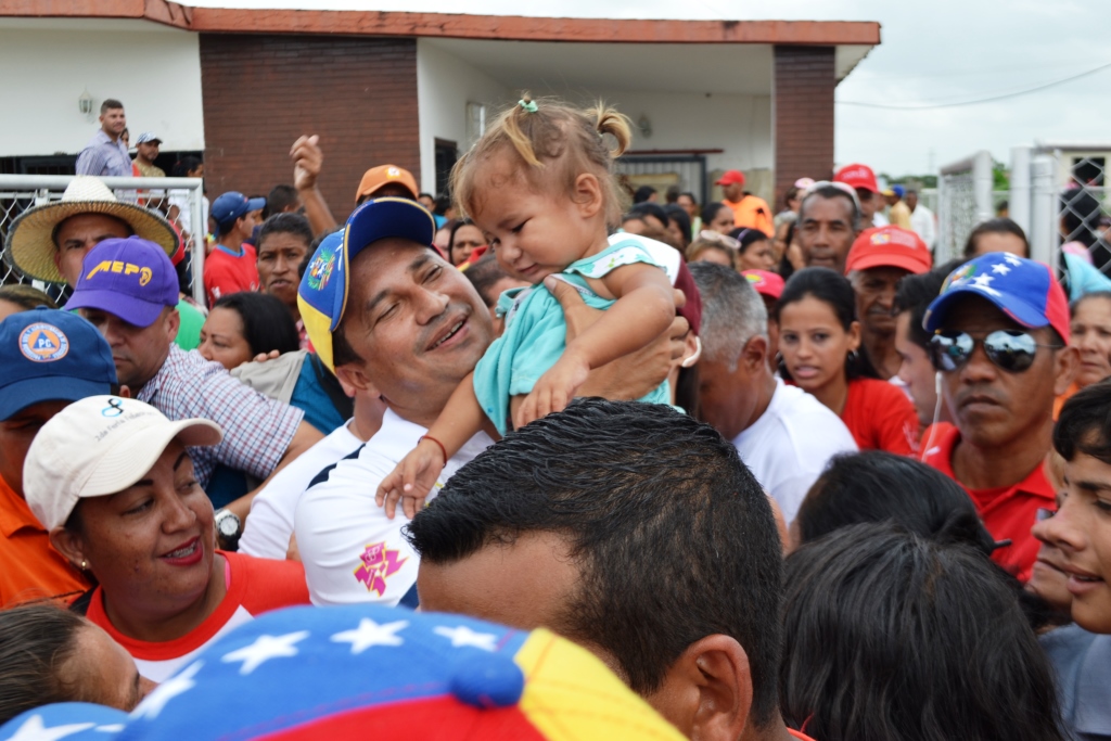 José Vásquez fue recibido por el pueblo de Ortiz entre abrazos y fervor patrio