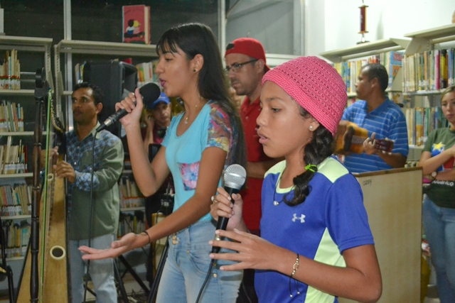 El talento artístico de los más pequeños se pudo apreciar con la interpretación de canciones venezolanas acompañadas por el grupo musical de Fundaculgua 