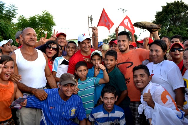  Habitantes del sector Las Garcitas en el municipio Infante expresaron su respaldo al candidato José Vasquez
