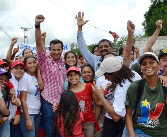  Pueblo zaraceño reafirmó su apoyo al candidato de la tolda roja José Vasquez