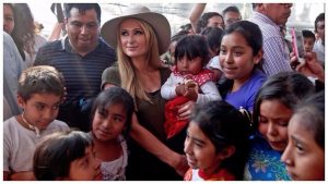 Paris Hilton visitó el pueblo de San Gregorio, en la delegación Xochimilco del sur de la Ciudad de México