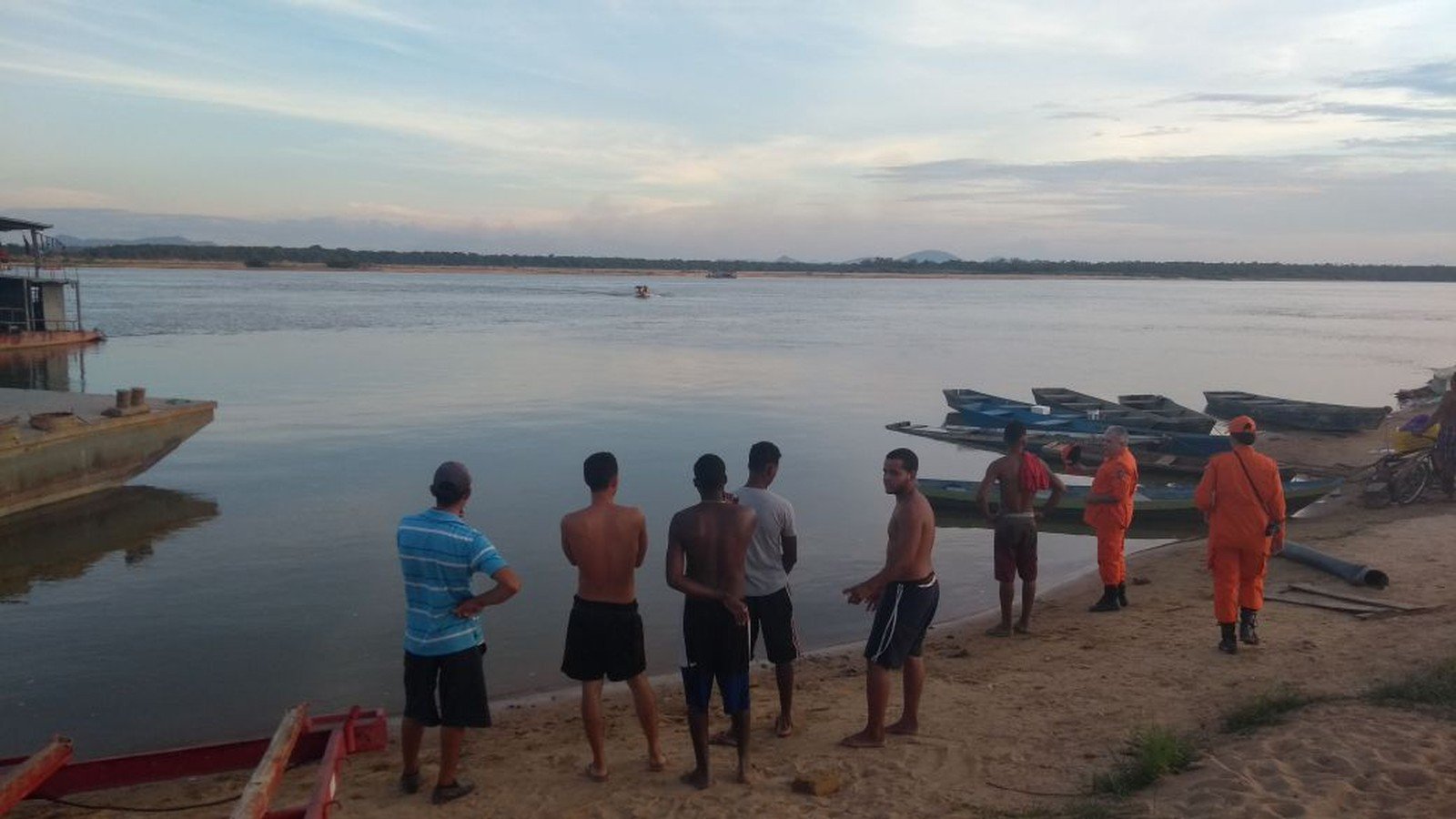 Al volcarse lancha en río de Brasil, mueren tres venezolanos