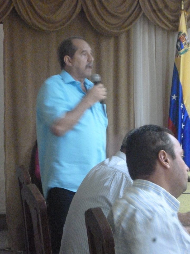 El concejal Jorge Meza propuso al concejal Javier Trejo como presidente de la Camara Municipal de Infante. 