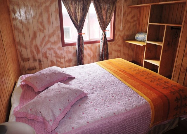Habitaciones cómodas equipadas, con camas matrimoniales, dobles y sencillas