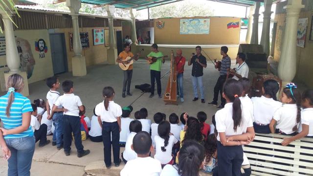 Las instituciones educativas fueron visitadas por músicos pertenecientes del Programa Alma Llanera de El Sistema 