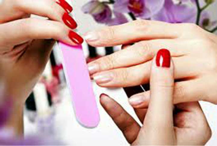 Unas uñas de pie y manos hermosas y limpias es signo de pulcritud y elegancia en la mujer. 