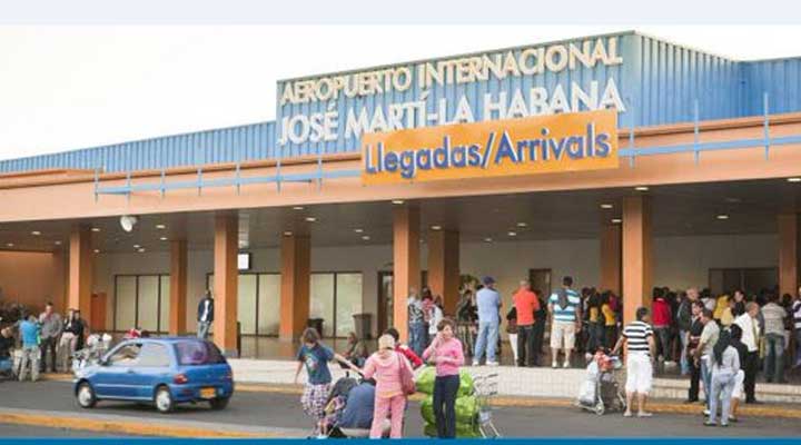 La avión salio del aeropuerto Jose Marti de La Habana en Cuba
