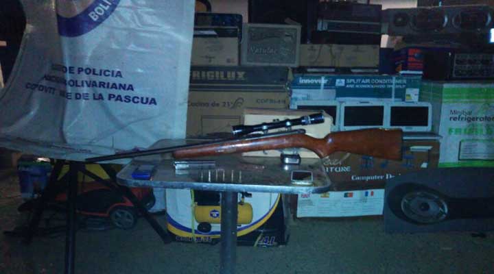 Arma de fuego, municiones, artefactos eléctricos y comida fue recuperado en una vivienda del sector La Trinidad. 