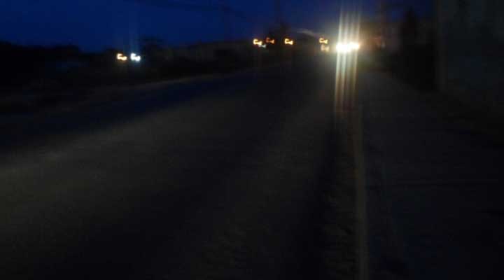 Esta es la avenida Monseñor Rafael Chacín Soto en la noche. 