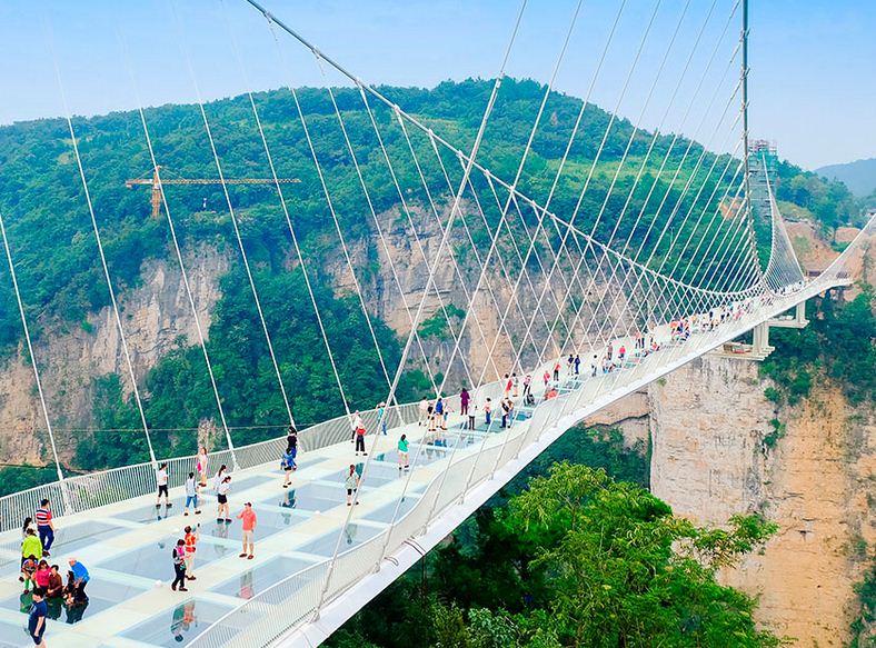 Puente de Cristal en China