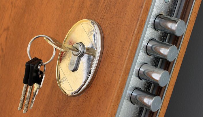 Cerraduras de seguridad para proteger tu hogar en vacaciones