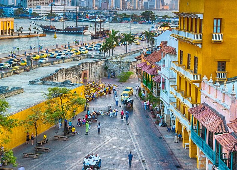 Cartagena de Indias, alegre y renovada