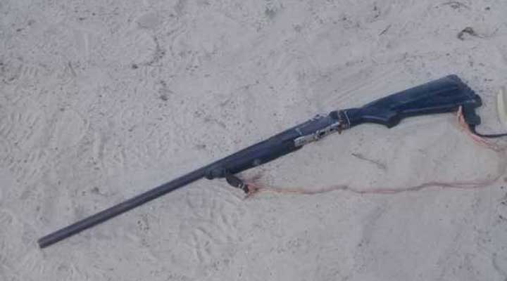 Arma de fuego tipo escopeta, marca renegado, calibre 16mm sin serial
