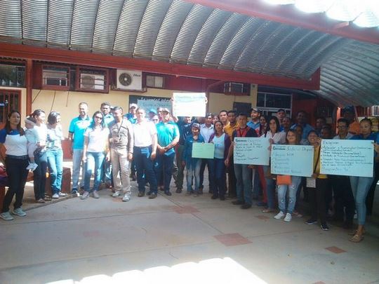En Asamblea Permanente se encuentran trabajadores de la UPTLL en Valle de la Pascua.