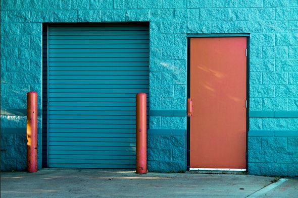 Escoge la mejor puerta para tu garaje con estilo 