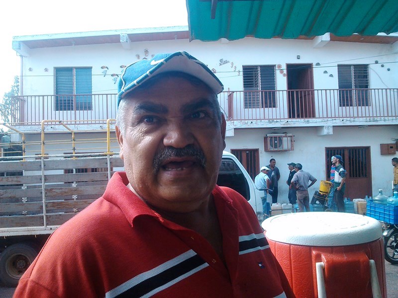 José Luis Martínez, ex-trabajador en Inos, si esta gente tienen corazón en el pecho que se pongan serios y si no pueden con la responsabilidad que renuncien.