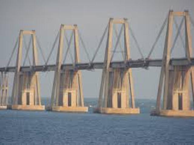 Se lanzó del puente del Lago de Maracaibo