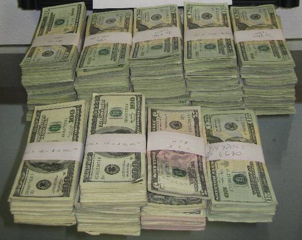 Con 500 mil dólares en efectivo detienen a un venezolano en República Dominicana