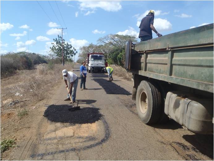 12 toneladas de asfalto fueron colocadas por las cuadrillas de Desarrollo Urbano