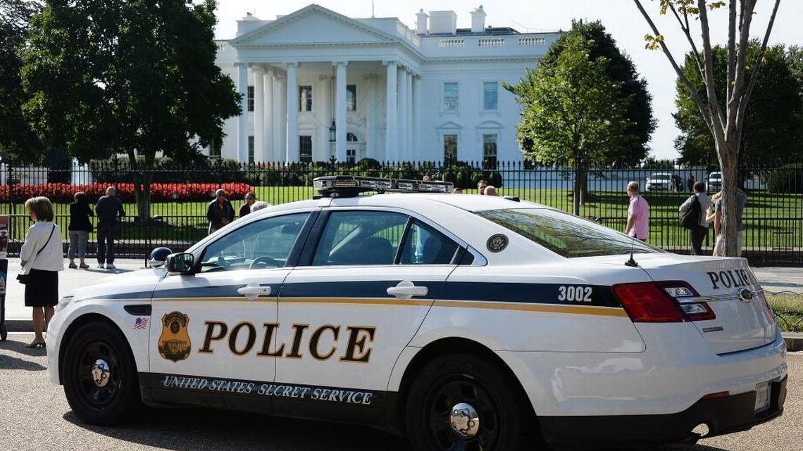 Un hombre se suicida frente a la Casa Blanca