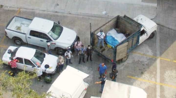 Los nueve cadáveres fueron localizados dentro de un camión Ford.