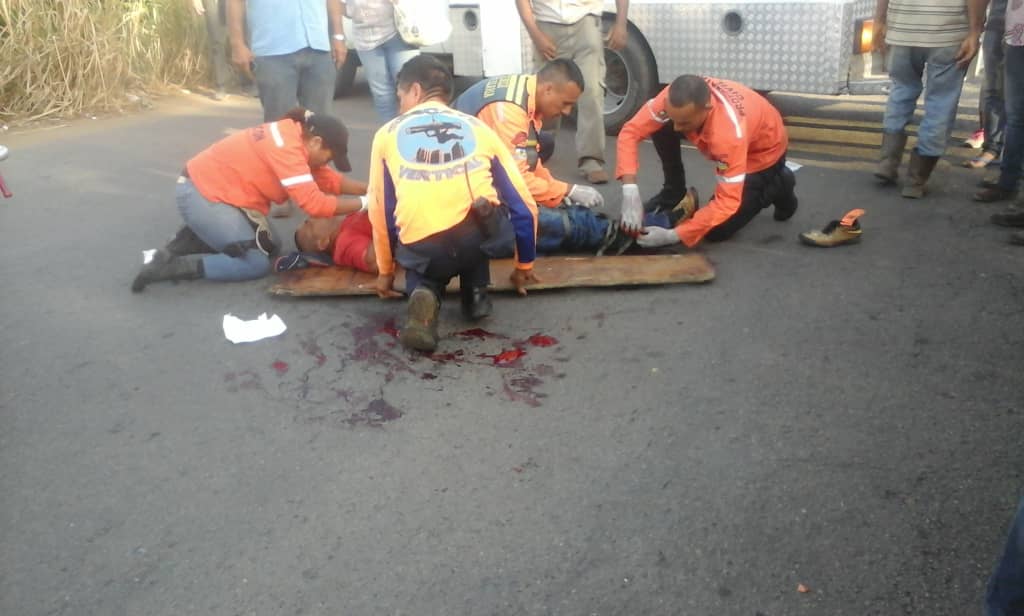 El herido fue auxiliado por funcionarios de Protección Civil