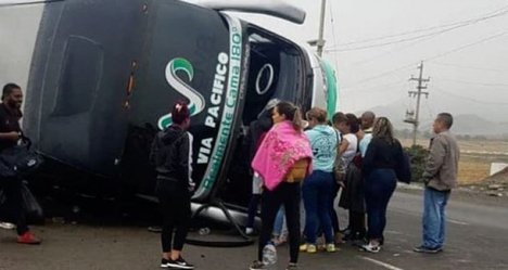 Un autobus volcó en Perú y resultaron venezolanos heridos