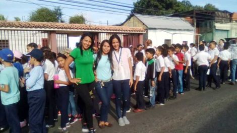 Docentes y estudiantes celebraron los 60 años de la escuela Mariano