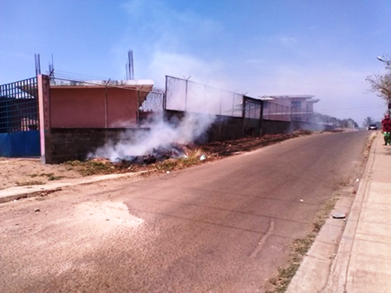 En el sector Olivos 2 queman de manera indiscriminada afectando la salud de los residentes.