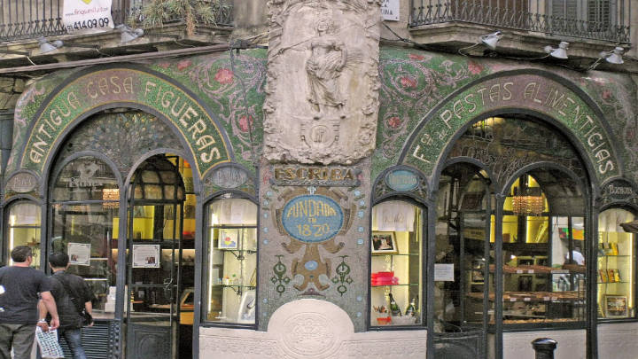 Antigua Casa Figueras las tentaciones más dulces de la ciudad