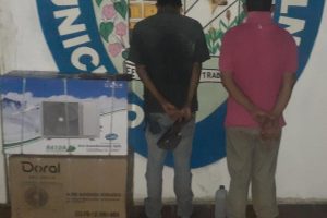 Dos ladrones fueron capturados por el Iapatmi cuando robaban