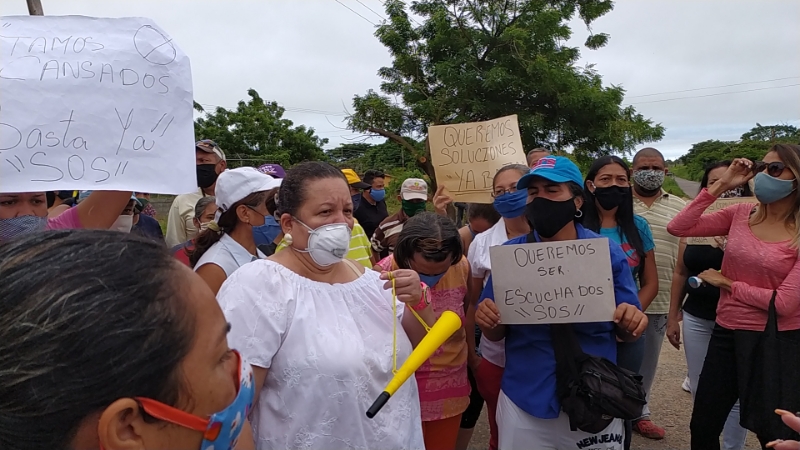 [:es]En El Palmar protestaron contra el mal funcionamiento de los servicios básicos[:]