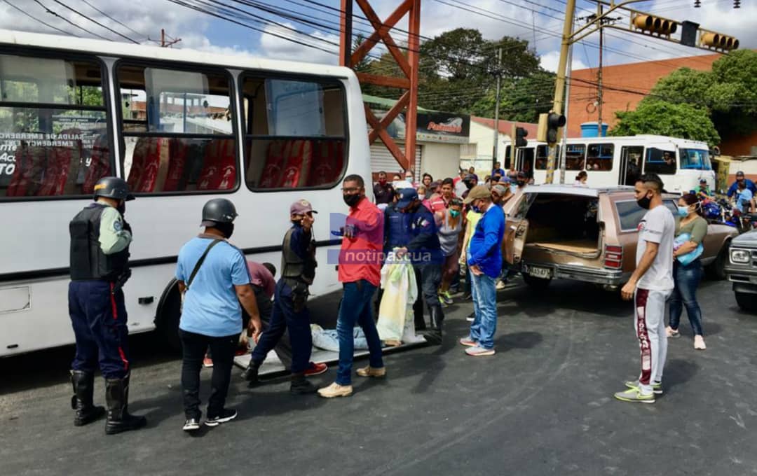 [:es]Mujer muere arrollada en Pueblo Nuevo[:]
