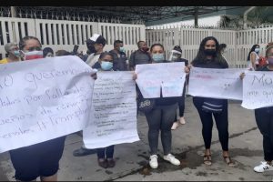 Madres de pacientes protestaron a las afueras del JM de los Ríos