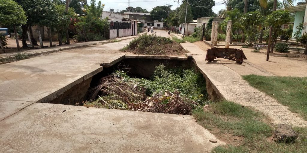 En Minas de Arena, Valle de la Pascua, las calles están destrozadas