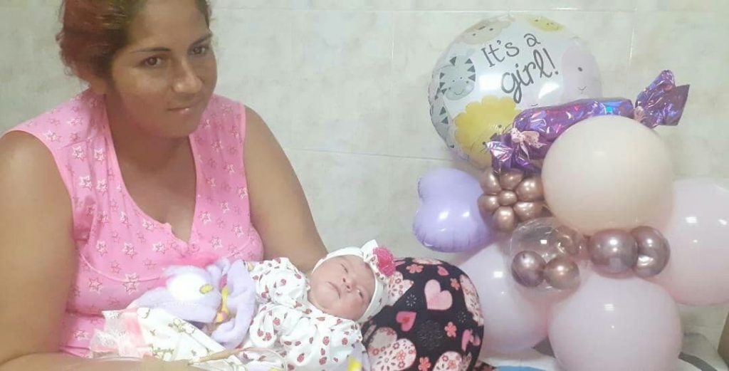 Solanyi Jimena es la primera niña nacida en la maternidad María de la Cruz Lara de El Socorro