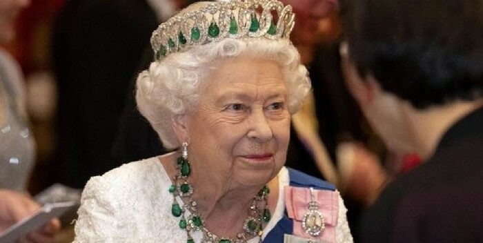 Reina Isabel II asegura que "se es tan viejo como uno se sienta"