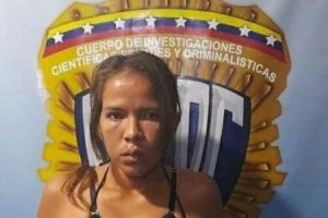 La mujer bajo los efectos del alcohol arrojó la menor al suelo