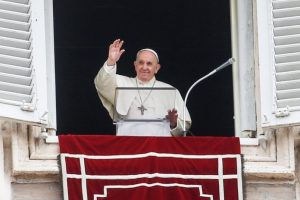 El papa aconsejó "no dejen de buscar ayuda para que los conflictos puedan superarse de alguna manera"