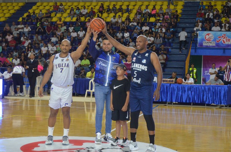 [:es]Guárico presenció el inicio de la I edición de la Superliga profesional de baloncesto 2022   [:]